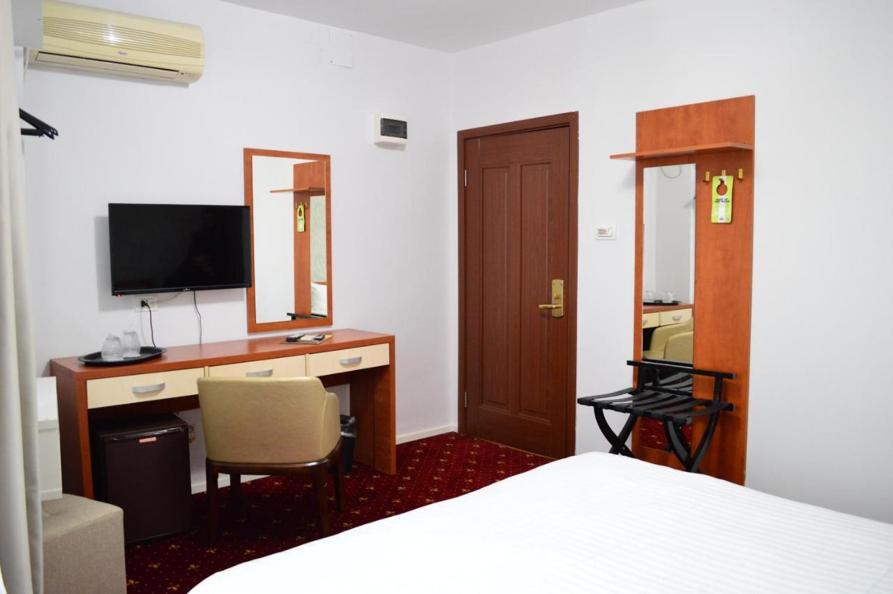Kosher Hotel Lev Or Bukurešť Exteriér fotografie